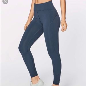 In movement - NEW CONDITION Discontinued color